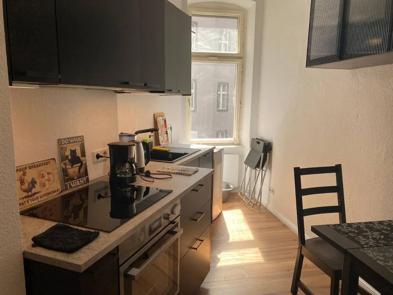 ברלין Stylish 2-Room Apartment With Balcony Next To East Side Gallery 0*,