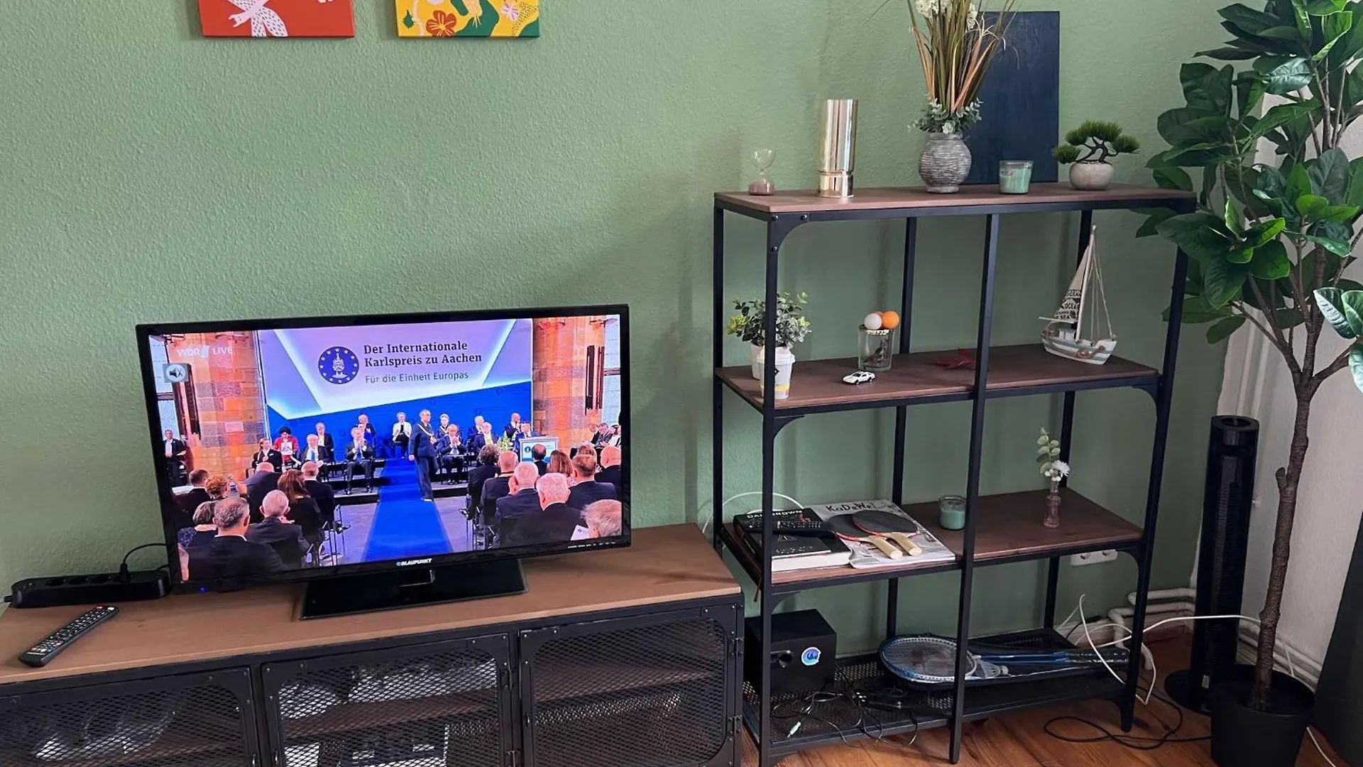 ברלין Stylish 2-Room Apartment With Balcony Next To East Side Gallery