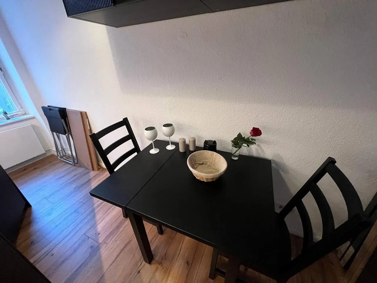 ברלין Stylish 2-Room Apartment With Balcony Next To East Side Gallery