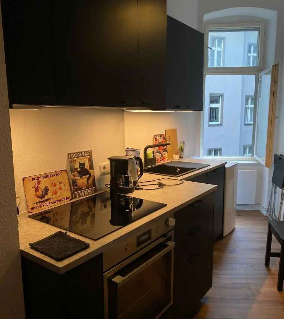 ברלין Stylish 2-Room Apartment With Balcony Next To East Side Gallery